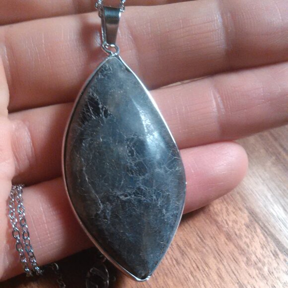 Malagasy Labradorite Stainless Steel Pendant Necklace - Picture 8 of 15